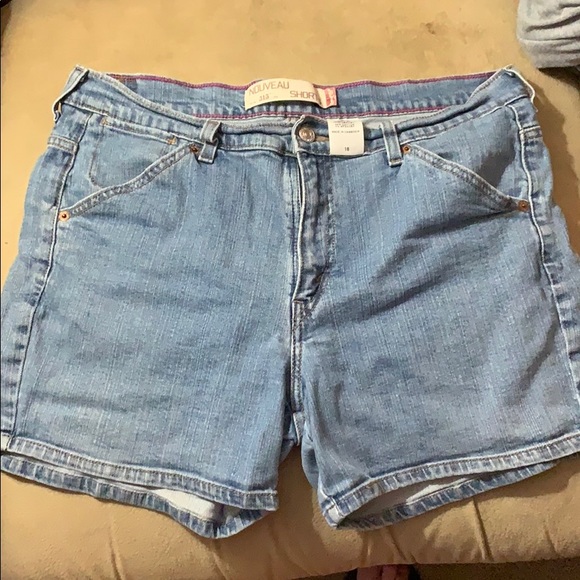 Levi shorts - Picture 1 of 1